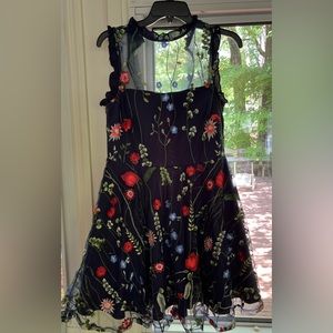 Size 9 excellent condition dress